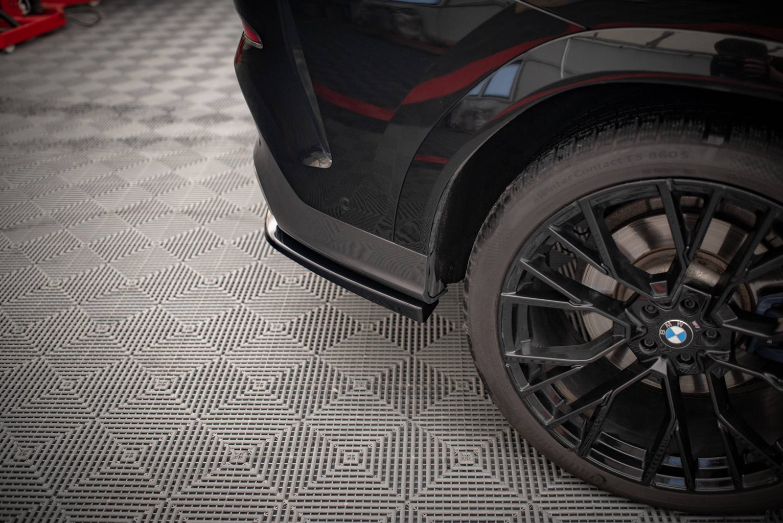 Splitter Trasero (with vertical bars) BMW X6 M-Pack G06 - Imagen 3