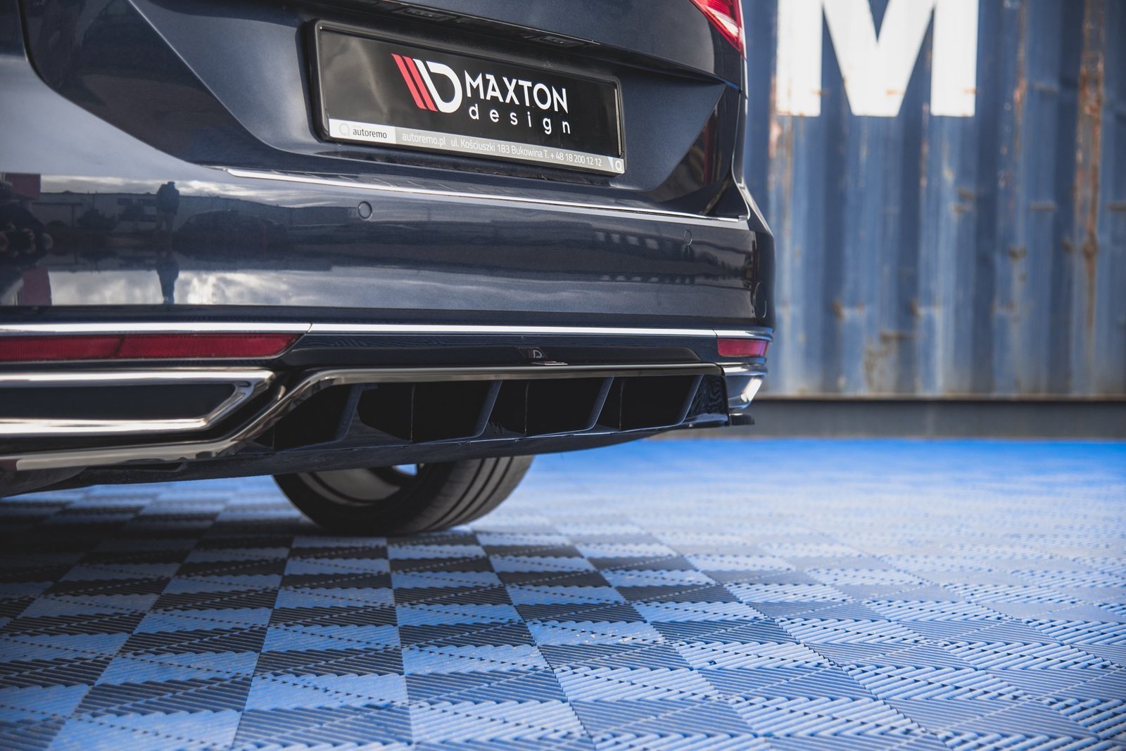 Splitter Trasero (with vertical bars) Volkswagen Passat B8 - Imagen 2