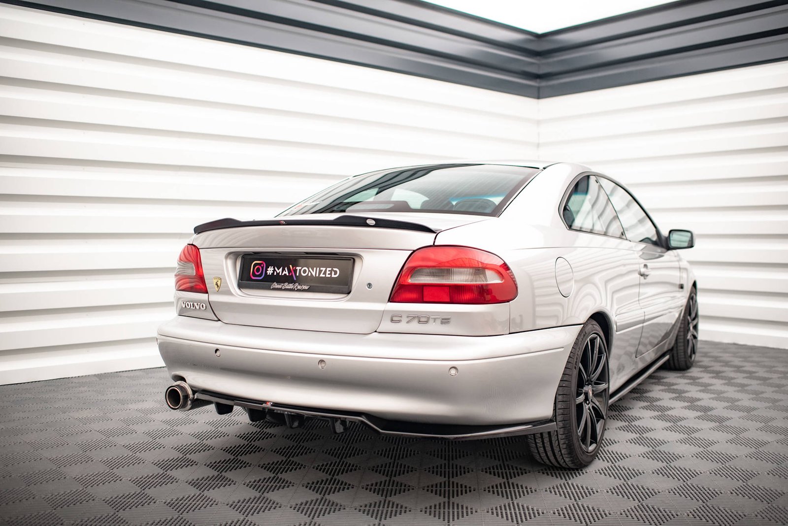 Splitter Trasero (with vertical bars) Volvo C70 Mk1