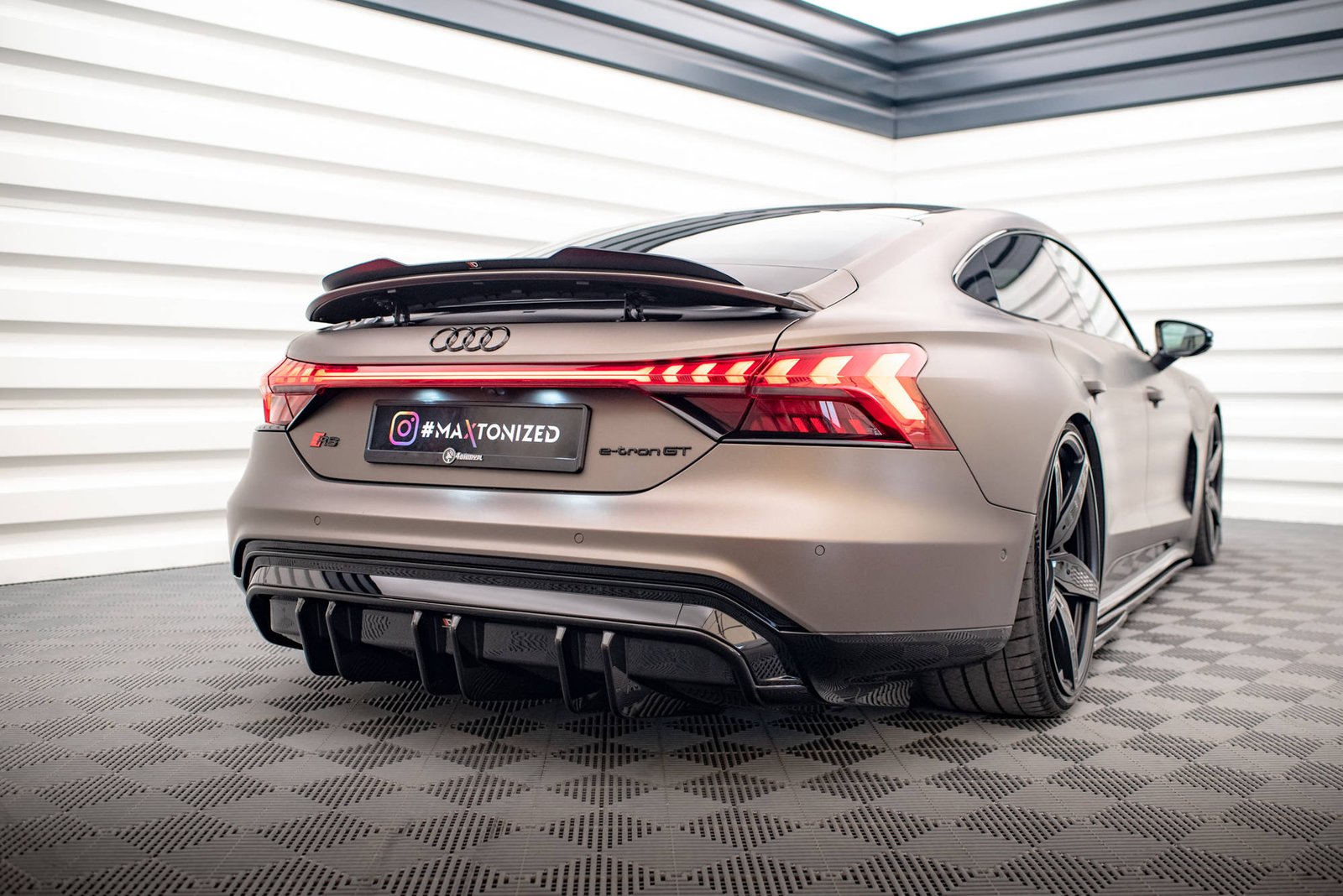 Faldón Trasero Audi e-Tron GT / RS GT Mk1 - Imagen 4