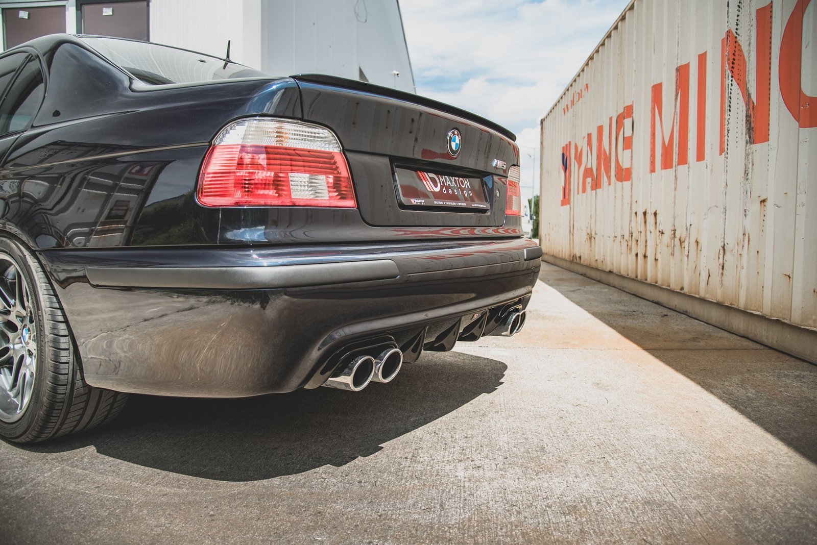 Faldón Trasero BMW M5 / 5 M-Pack E39 - Imagen 5