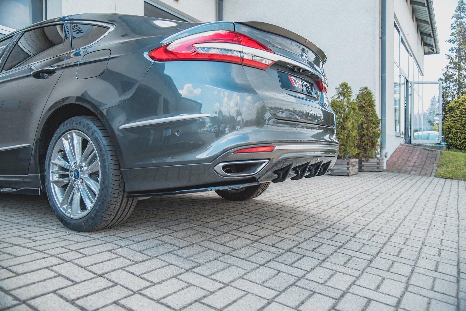 Faldón Trasero Ford Mondeo Vignale Mk5 Facelift - Imagen 4