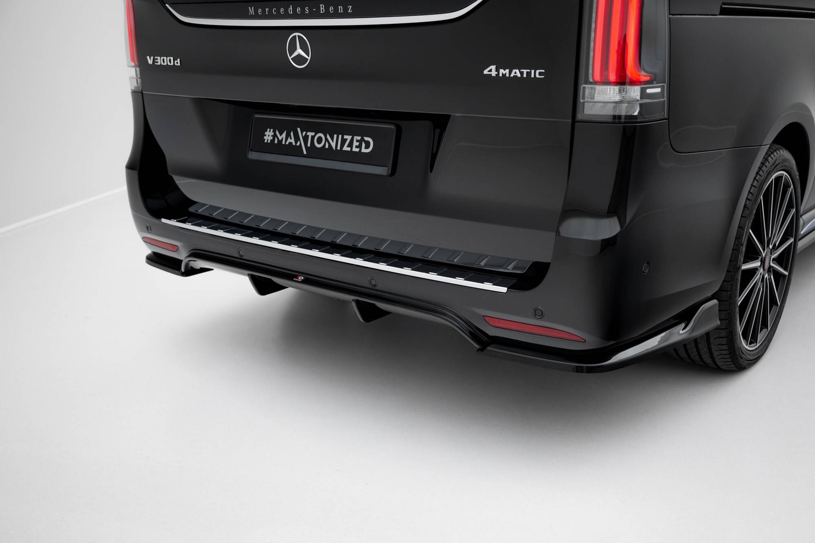Faldón Trasero Mercedes-Benz V-Class AMG-Line W447 Facelift 2 - Imagen 4