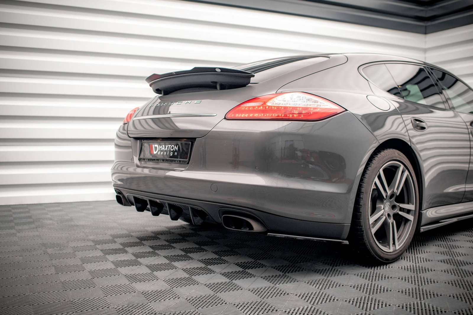 Faldón Trasero Porsche Panamera / Panamera Diesel 970 - Imagen 3