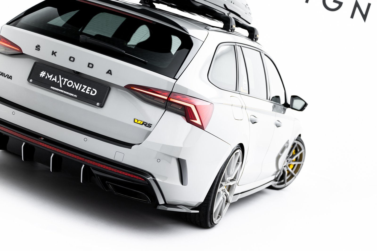Faldón Trasero Skoda Octavia RS Mk4 - Imagen 4