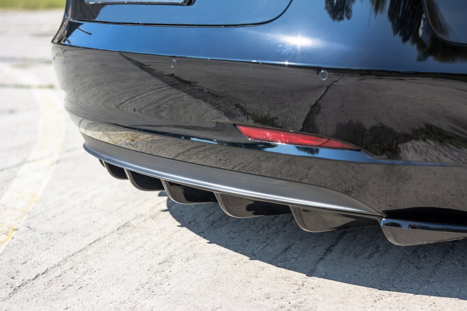 Faldón Trasero Tesla Model 3 - Imagen 3