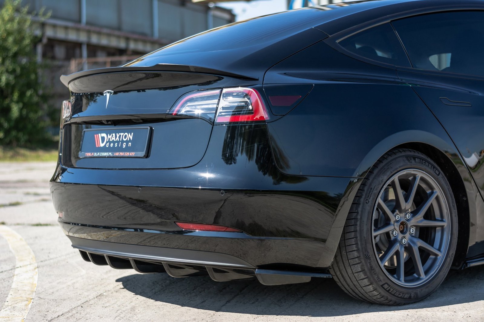 Faldón Trasero Tesla Model 3 - Imagen 2