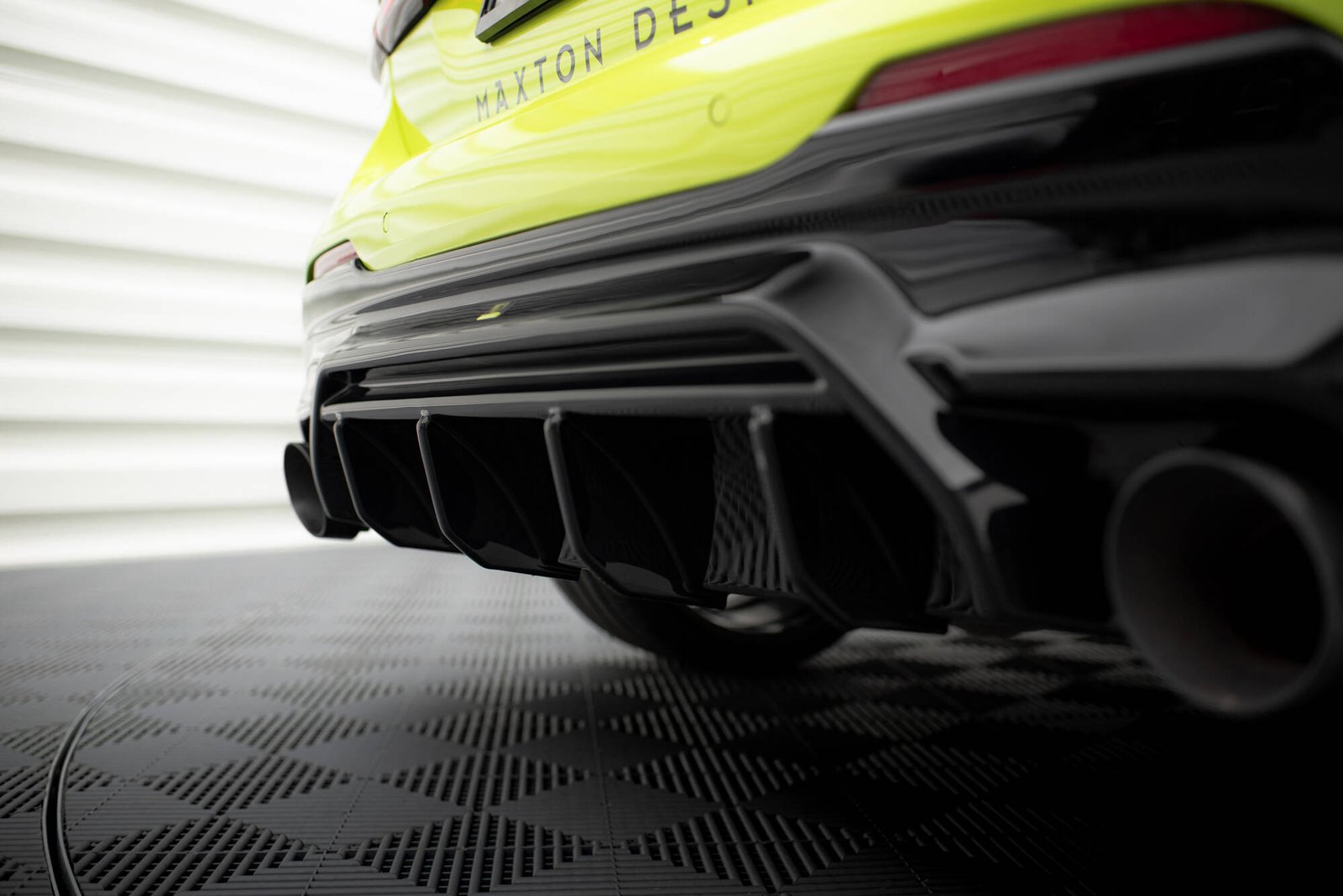 Faldón Trasero for BMW 1 M-Pack/ M135i / 128ti F40 - Imagen 5