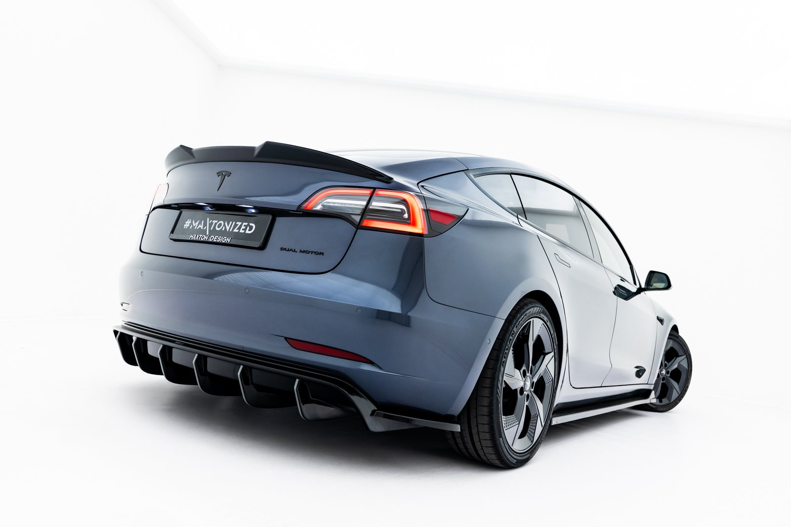 Faldón Trasero Tesla Model 3 - Imagen 3