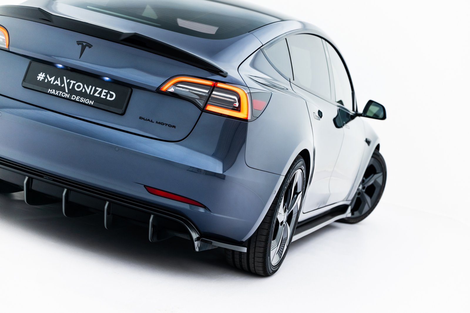 Faldón Trasero Tesla Model 3 - Imagen 5