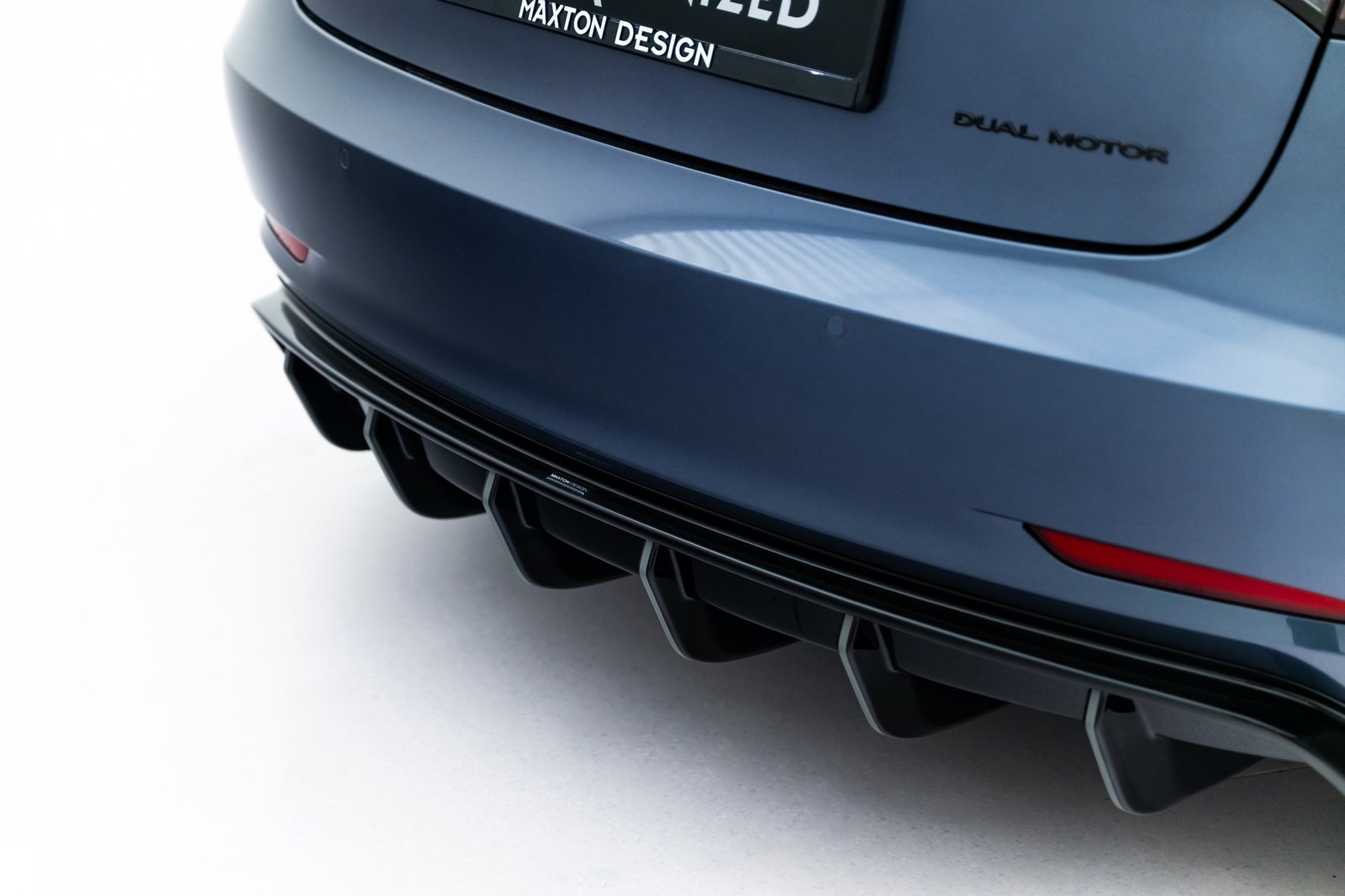 Faldón Trasero Tesla Model 3 - Imagen 6