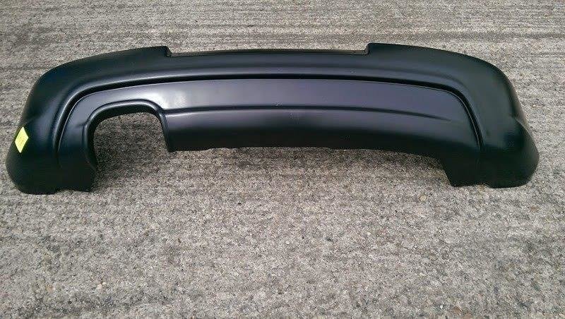 Faldón Trasero Volkswagen Golf GTI Edition 30 Mk5 (with 1 exhaust hole, for GTI exhaust) - Imagen 2