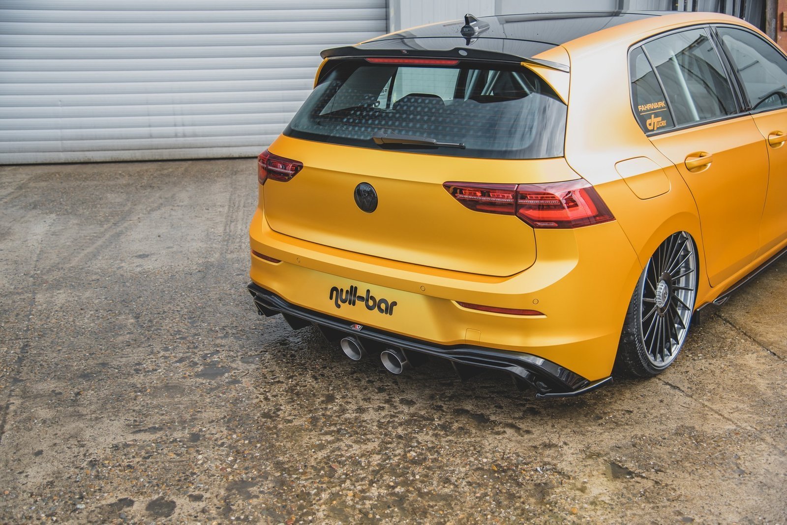 Faldón Trasero Volkswagen Golf Hatchback Mk8 / Mk8 Facelift (R32 Look) - Imagen 3