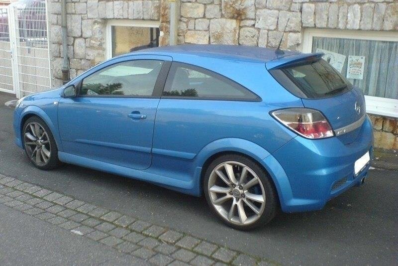 Faldones Laterales Astra H 3 Door HB (OPC Look)