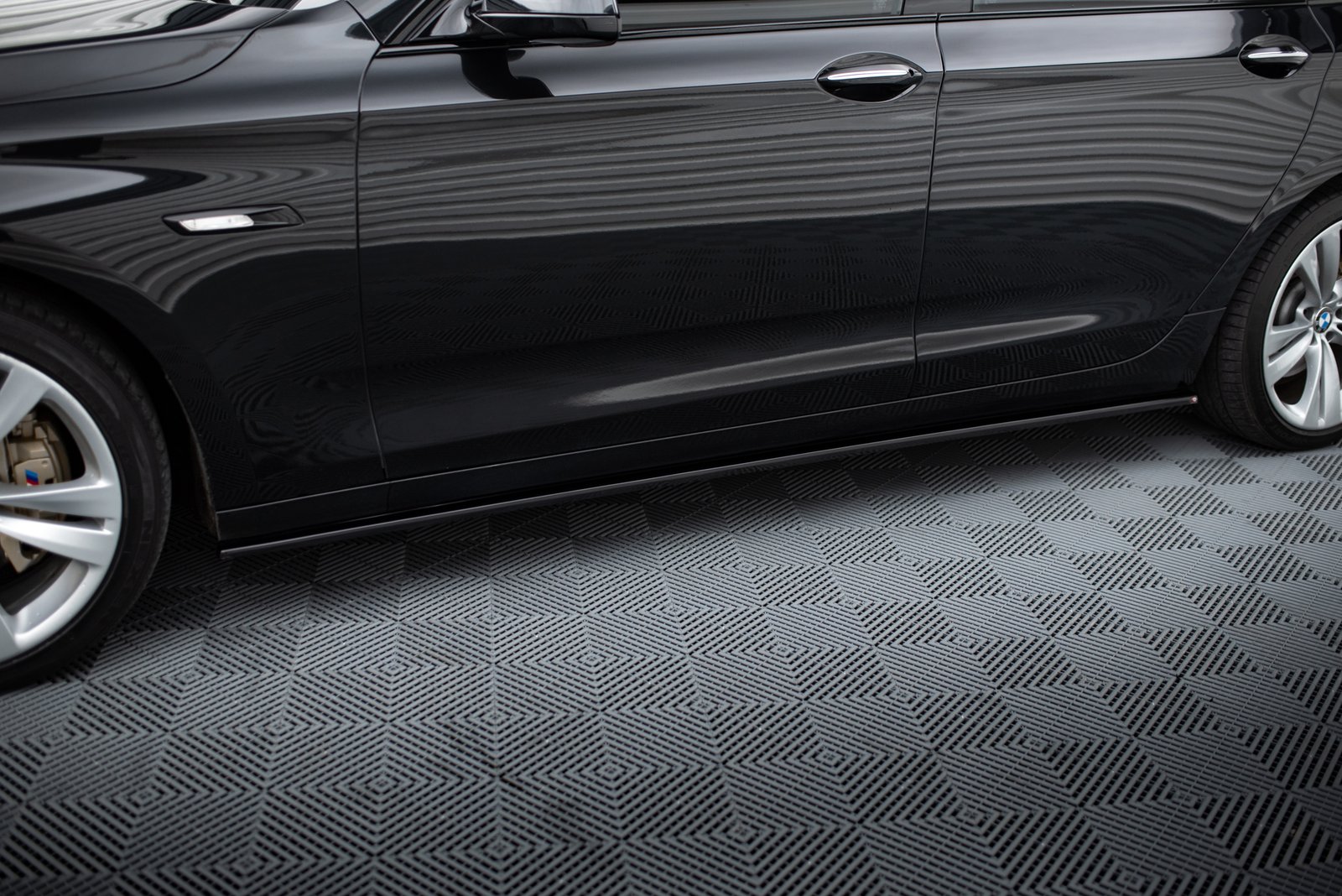 Faldones Laterales con Difusor BMW 5 GT F07