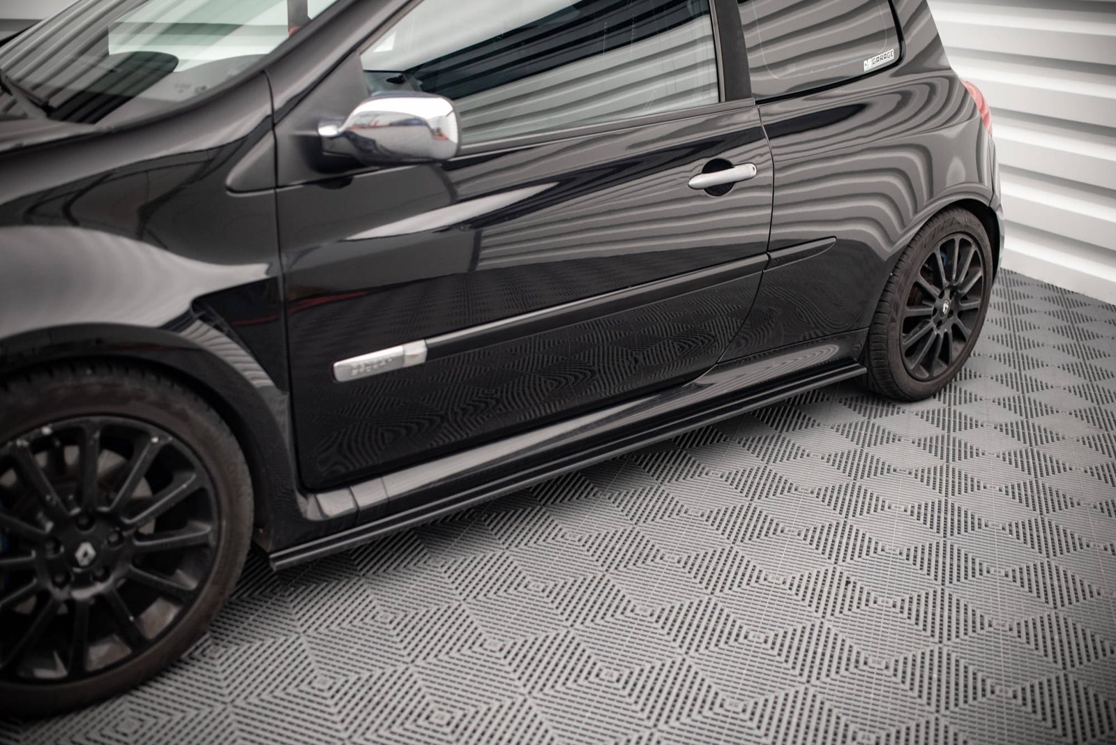 Faldones Laterales con Difusor Renault Clio MK3 RS