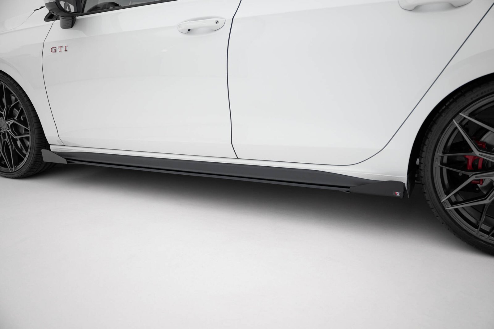 Side Flaps Aerodinámicos Volkswagen Golf GTI / GTE / GTI Clubsport / R-Line Mk8 - Imagen 5