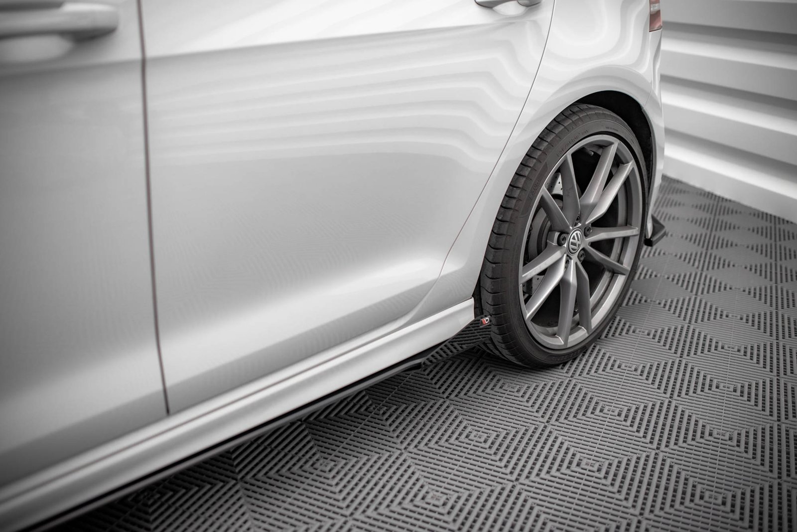 Side Flaps Aerodinámicos Volkswagen Golf R Mk7