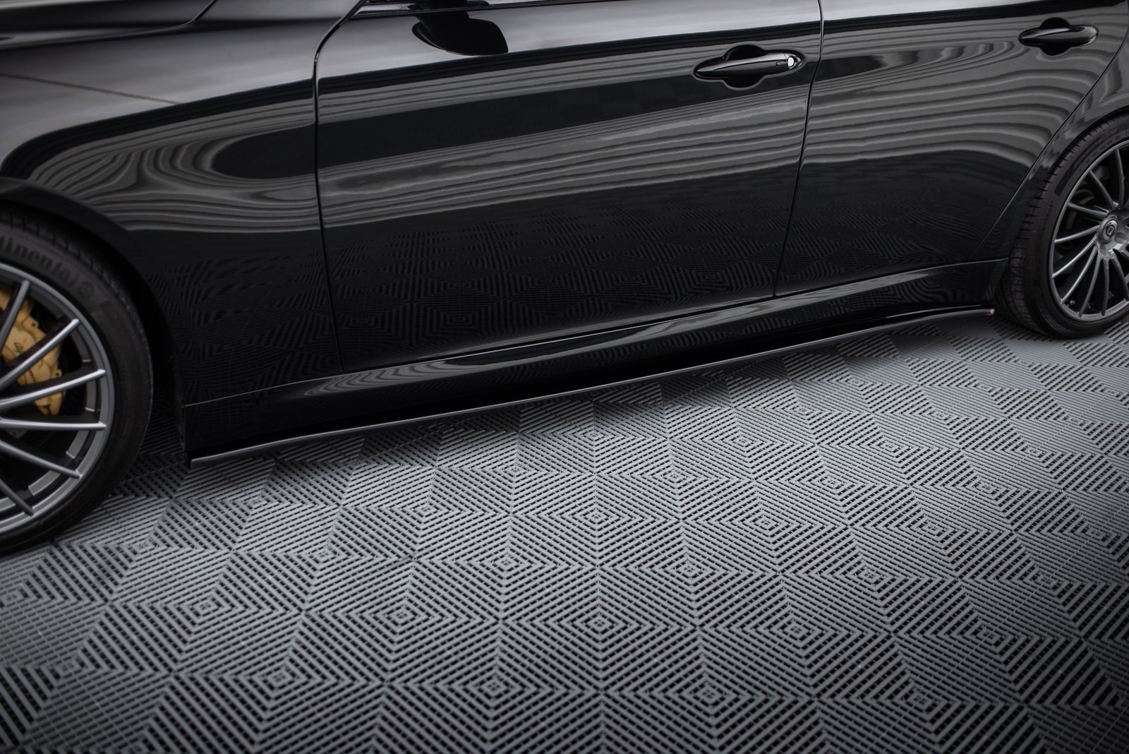 Faldones Laterales con Difusor Alfa Romeo Giulia Veloce