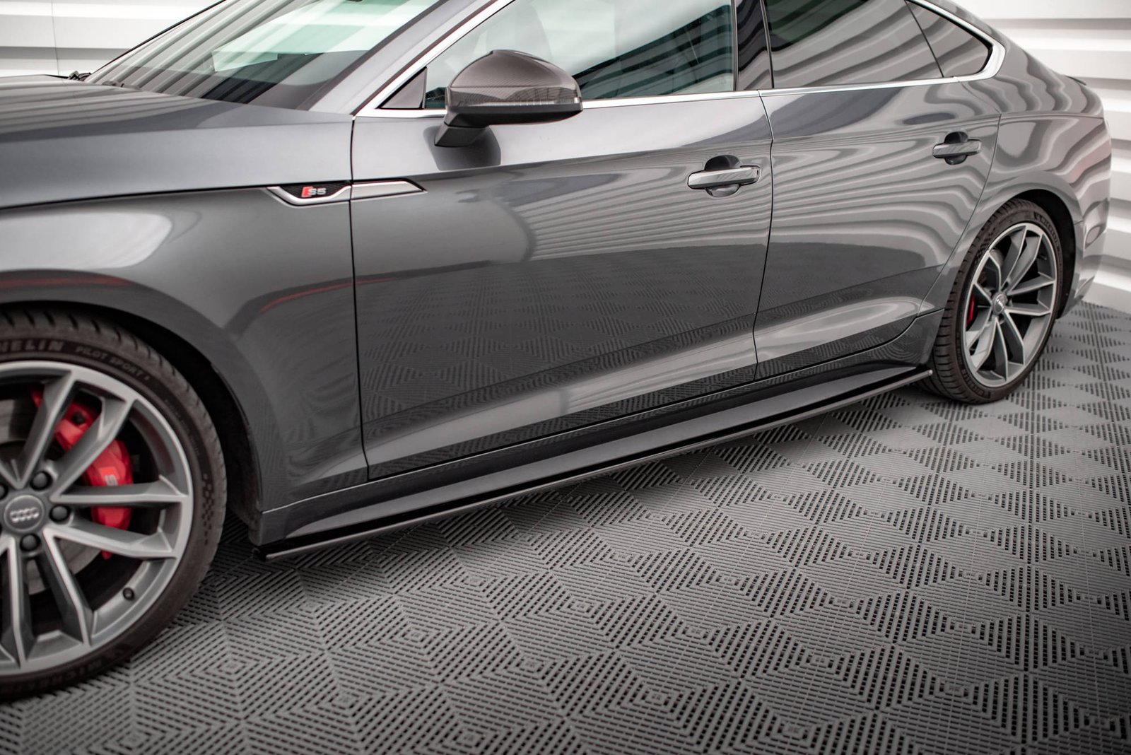 Faldones Laterales con Difusor Audi S5 / A5 S-Line F5 Sportback