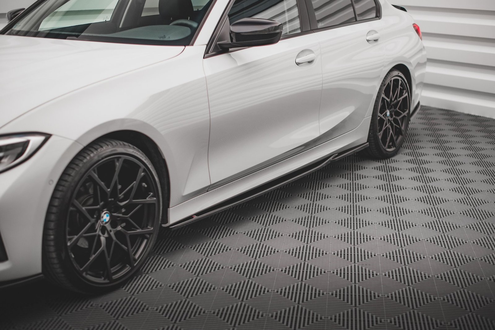 Faldones Laterales con Difusor BMW 3 G20 / G21