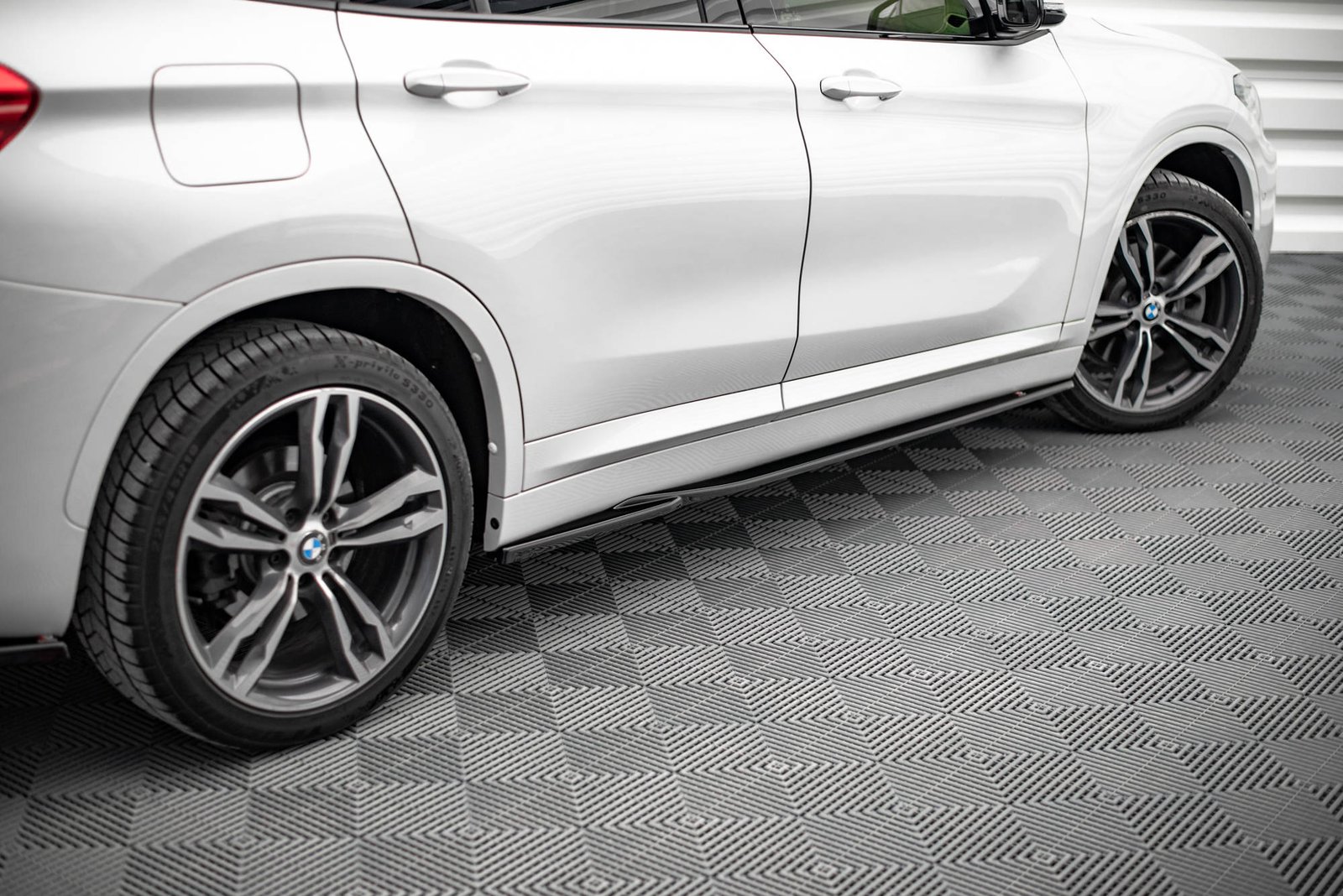 Faldones Laterales con Difusor BMW X1 M-Pack F48 / F48 Facelift