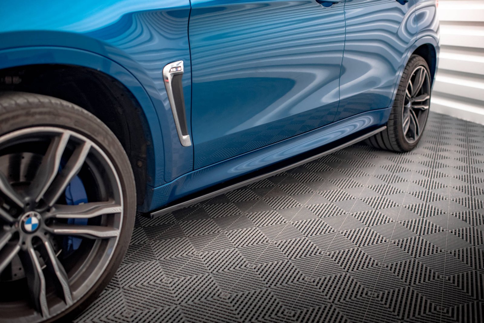 Faldones Laterales con Difusor BMW X6 M F86