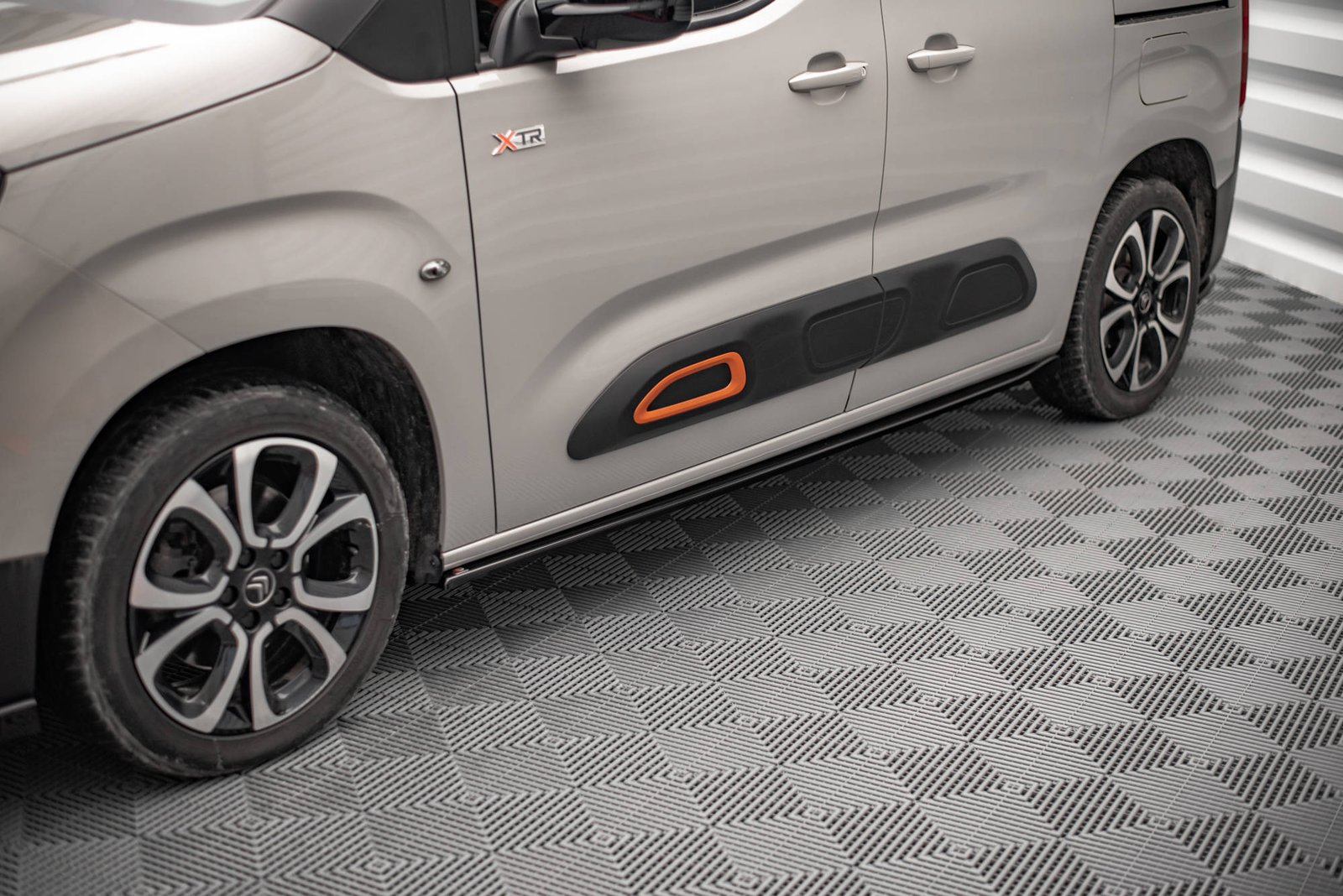 Faldones Laterales con Difusor Citroen Berlingo Mk3