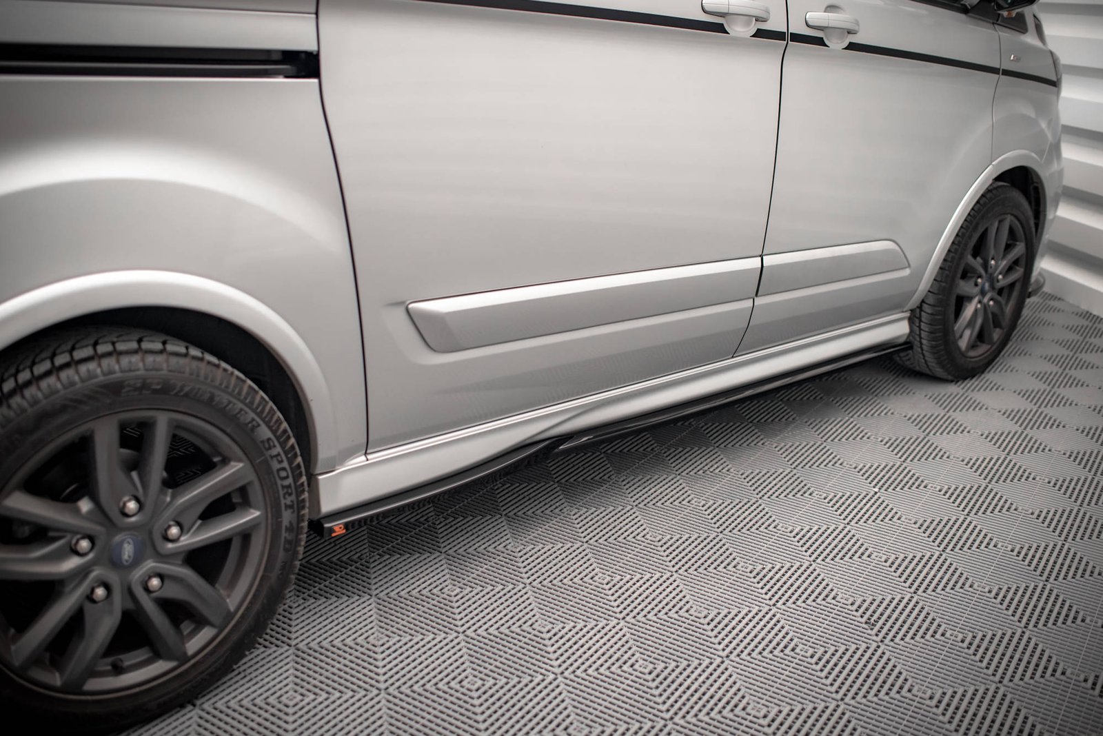 Faldones Laterales con Difusor Ford Transit Custom ST-Line Mk1 Facelift - Imagen 2