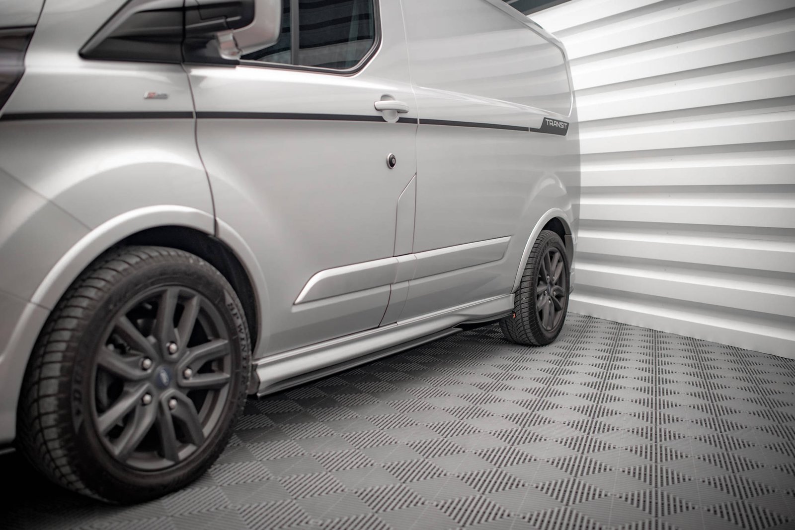 Faldones Laterales con Difusor Ford Transit Custom ST-Line Mk1 Facelift