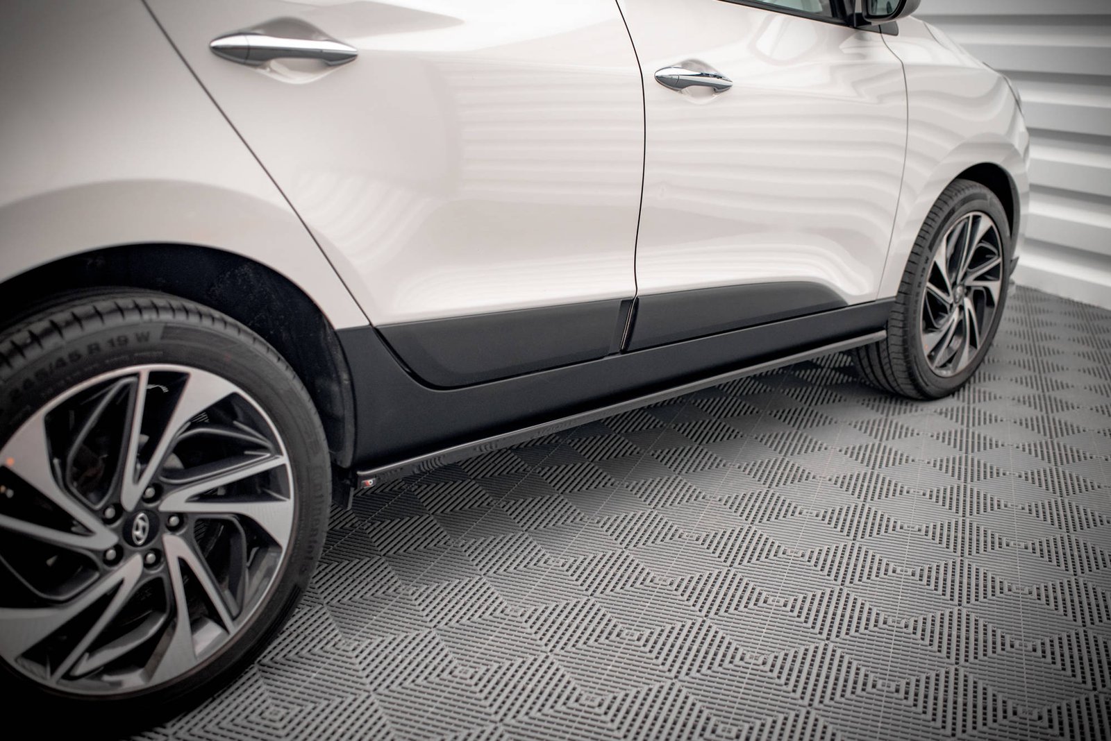Faldones Laterales con Difusor Hyundai ix35 Mk1