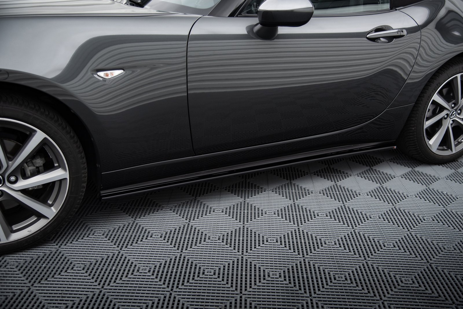Faldones Laterales con Difusor Mazda MX-5 ND (Mk4)