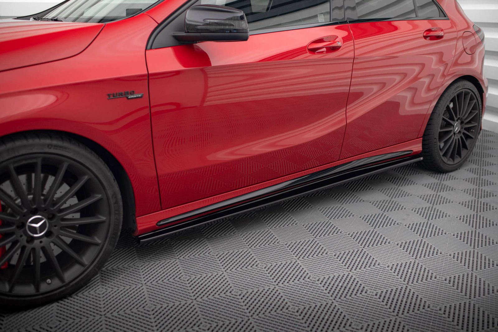 Faldones Laterales con Difusor Mercedes A W176/ CLA 117 AMG/ CLA 117 AMG Line Facelift