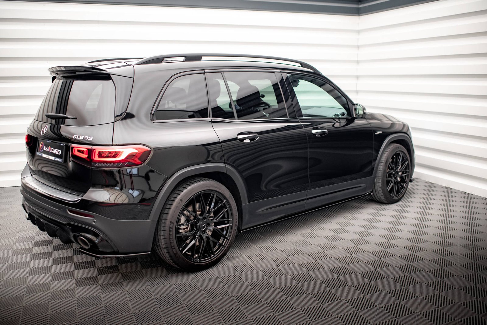 Faldones Laterales con Difusor Mercedes-AMG GLB 35 / AMG-Line X247 - Imagen 3
