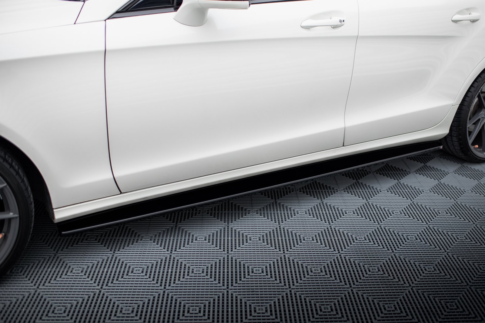 Faldones Laterales con Difusor Mercedes-Benz CLS AMG-Line C218