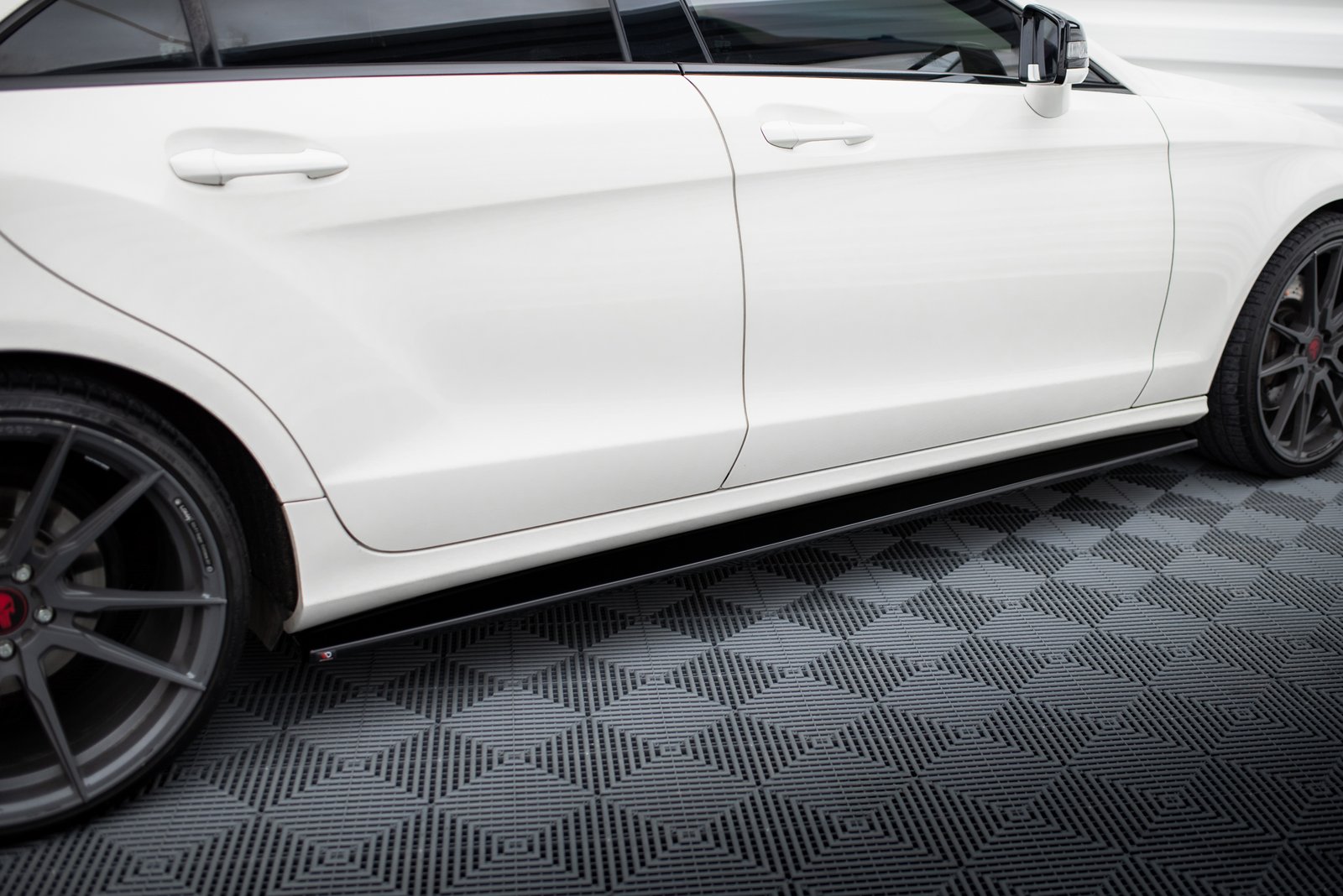 Faldones Laterales con Difusor Mercedes-Benz CLS AMG-Line C218 - Imagen 3