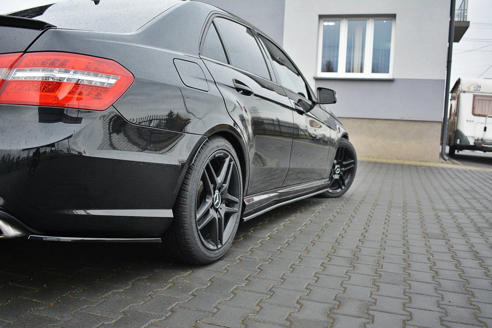 Faldones Laterales con Difusor Mercedes-Benz E63 AMG W212