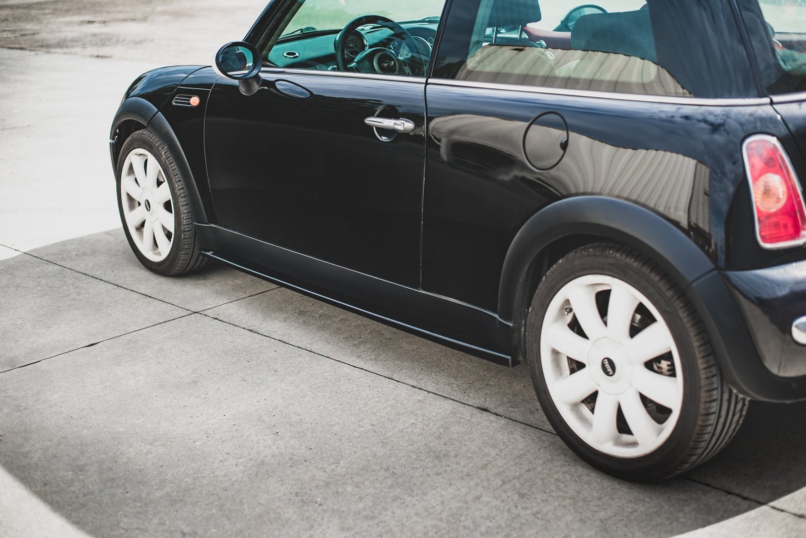 Faldones Laterales con Difusor Mini Cooper / One R50