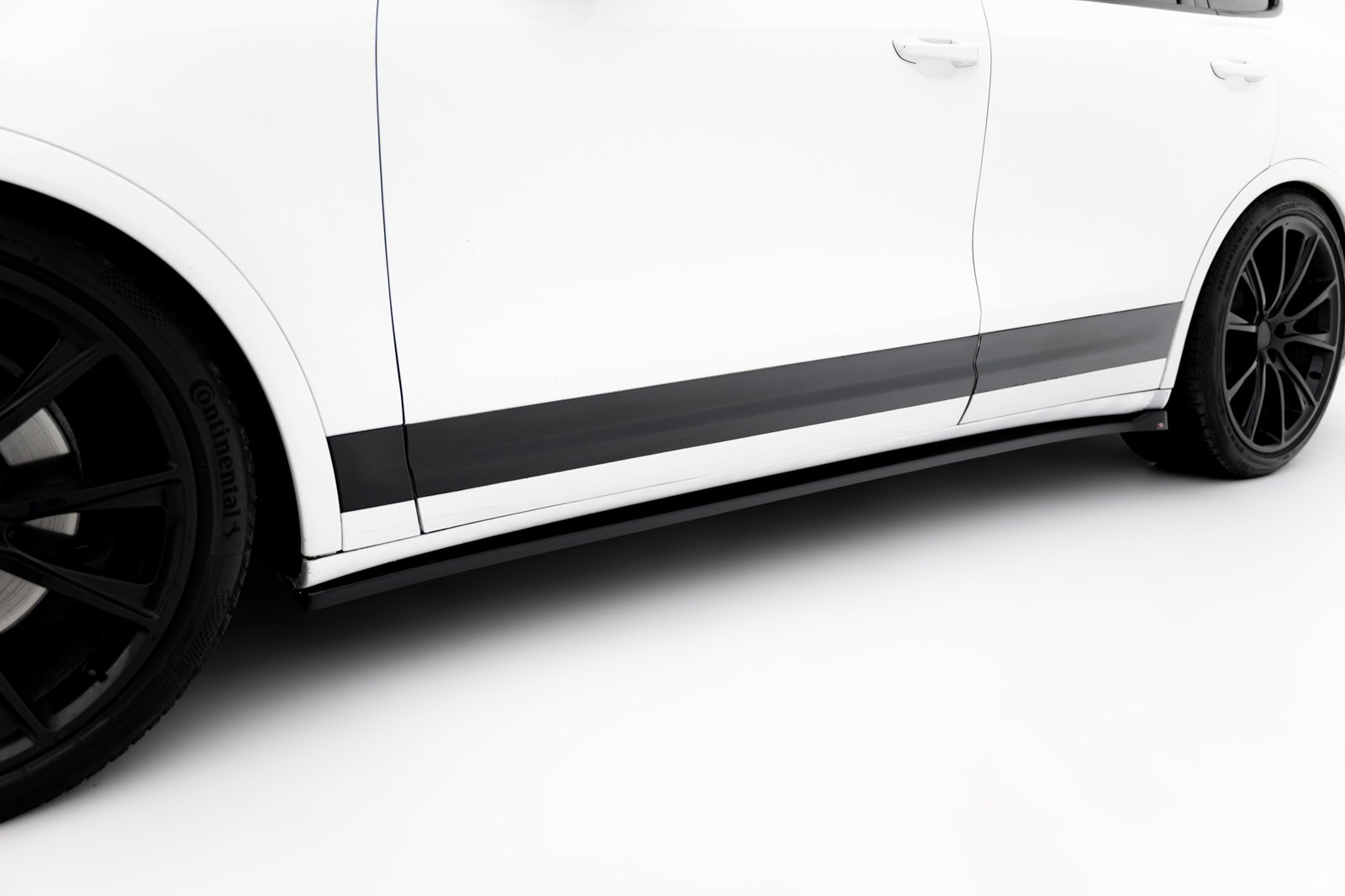 Faldones Laterales con Difusor Porsche Cayenne Turbo / Standard Mk2