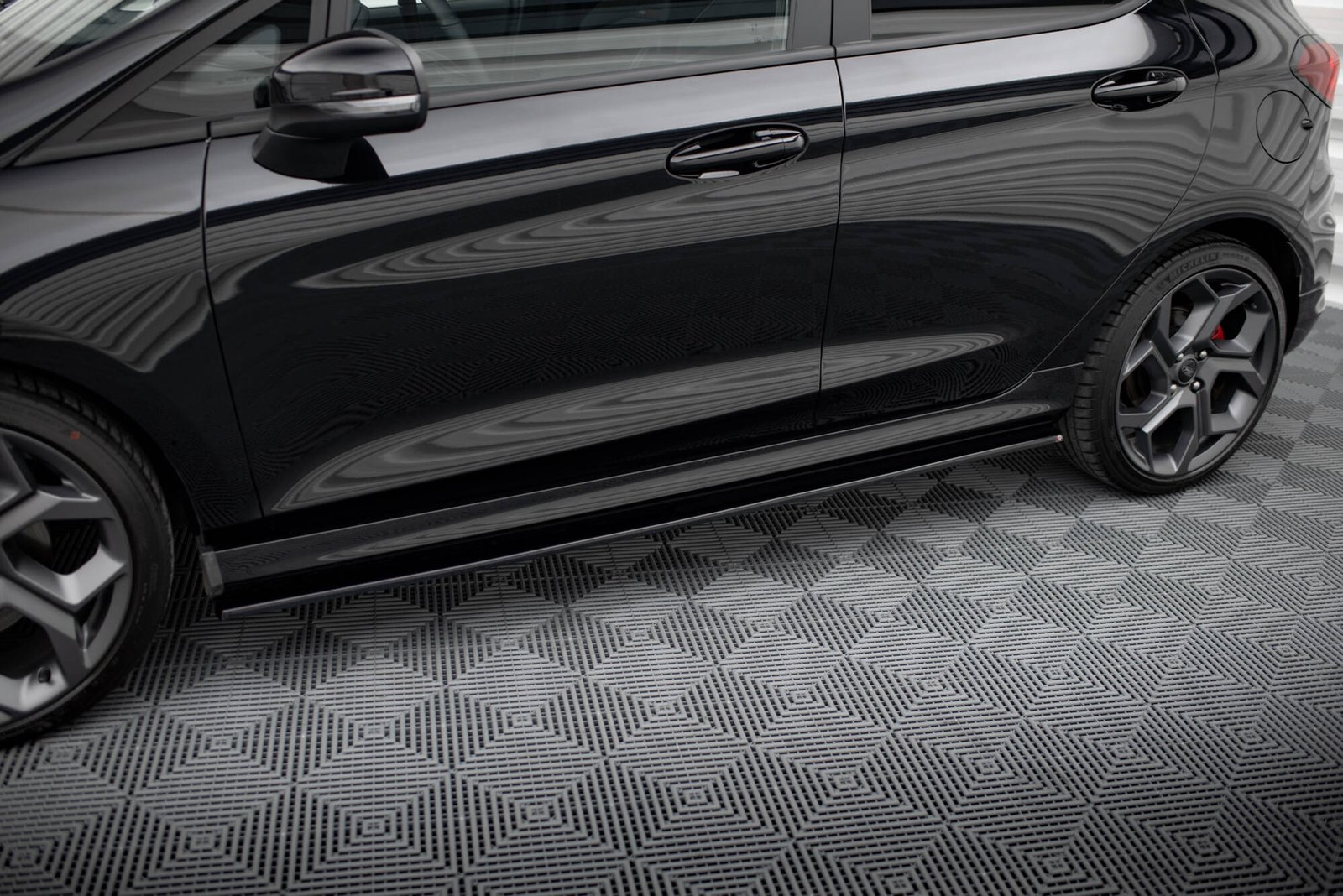 Faldones Laterales con Difusor Ford Fiesta ST / ST-Line Mk8