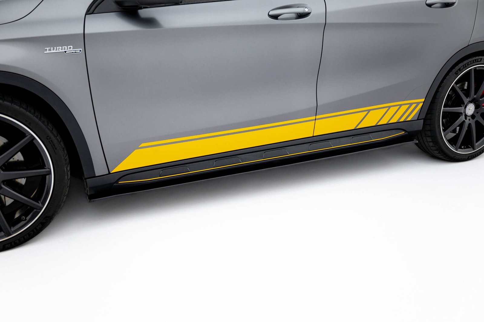 Faldones Laterales con Difusor Mercedes-Benz GLA 45 AMG