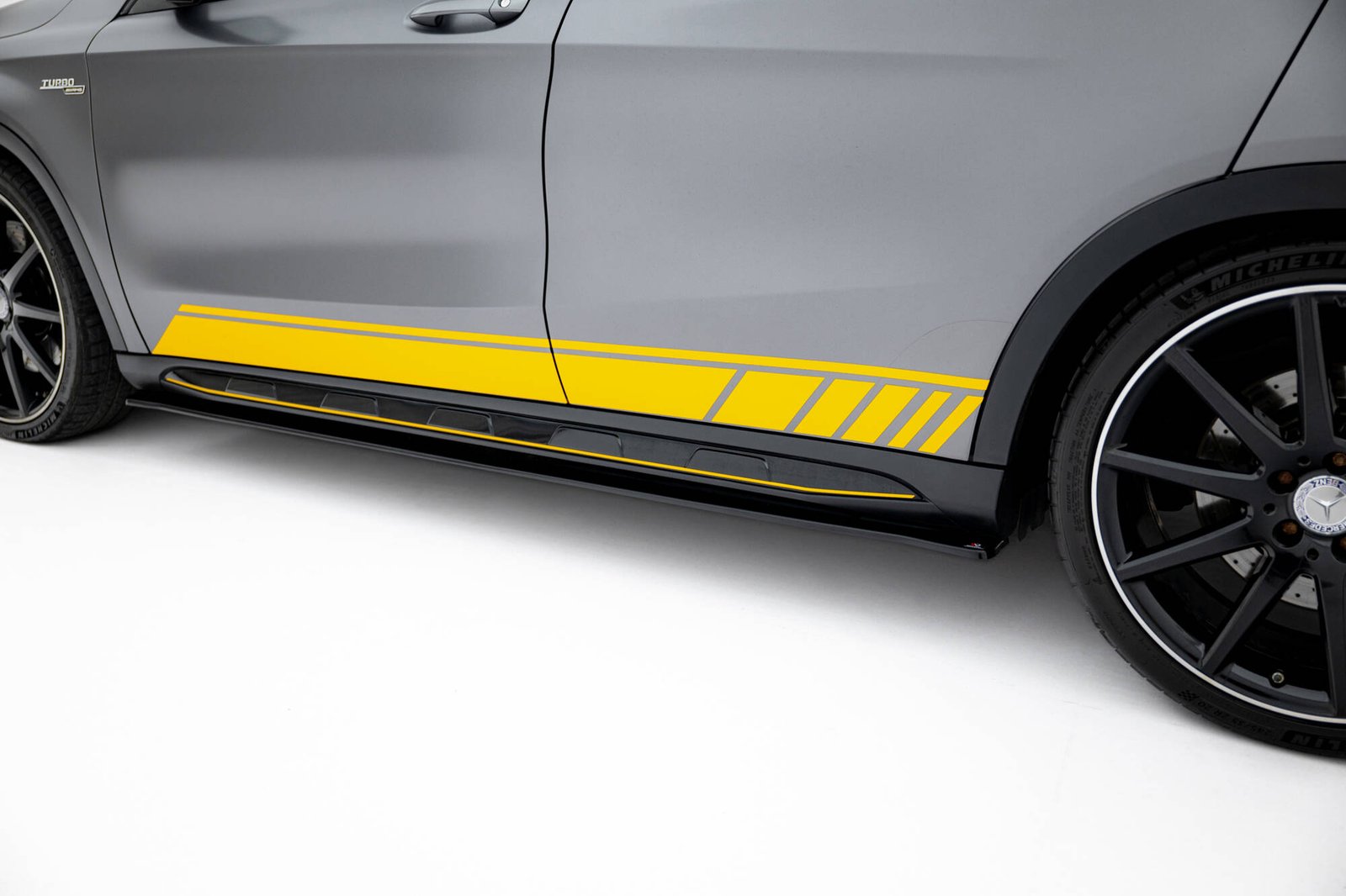 Faldones Laterales con Difusor Mercedes-Benz GLA 45 AMG - Imagen 3