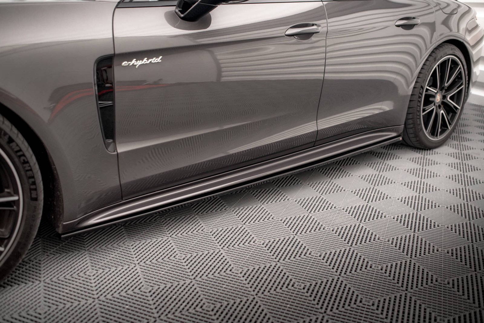 Faldones Laterales con Difusor Porsche Panamera Turbo S E-Hybrid / Panamera E-Hybrid / Panamera 4S 971