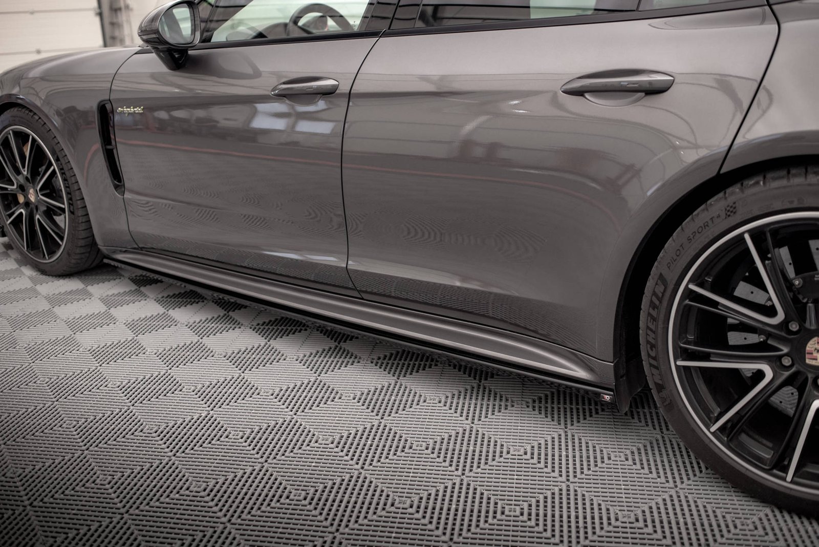 Faldones Laterales con Difusor Porsche Panamera Turbo S E-Hybrid / Panamera E-Hybrid / Panamera 4S 971 - Imagen 3