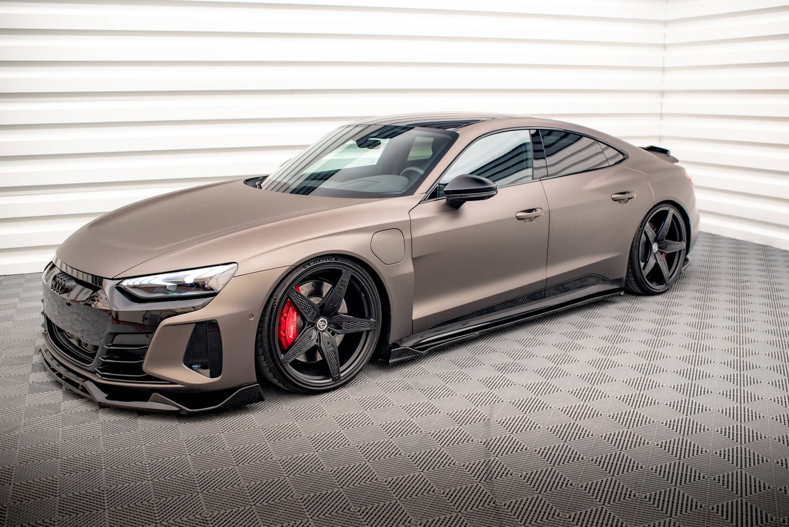 Faldones Laterales con Difusor Audi e-Tron GT / RS GT Mk1 - Imagen 2