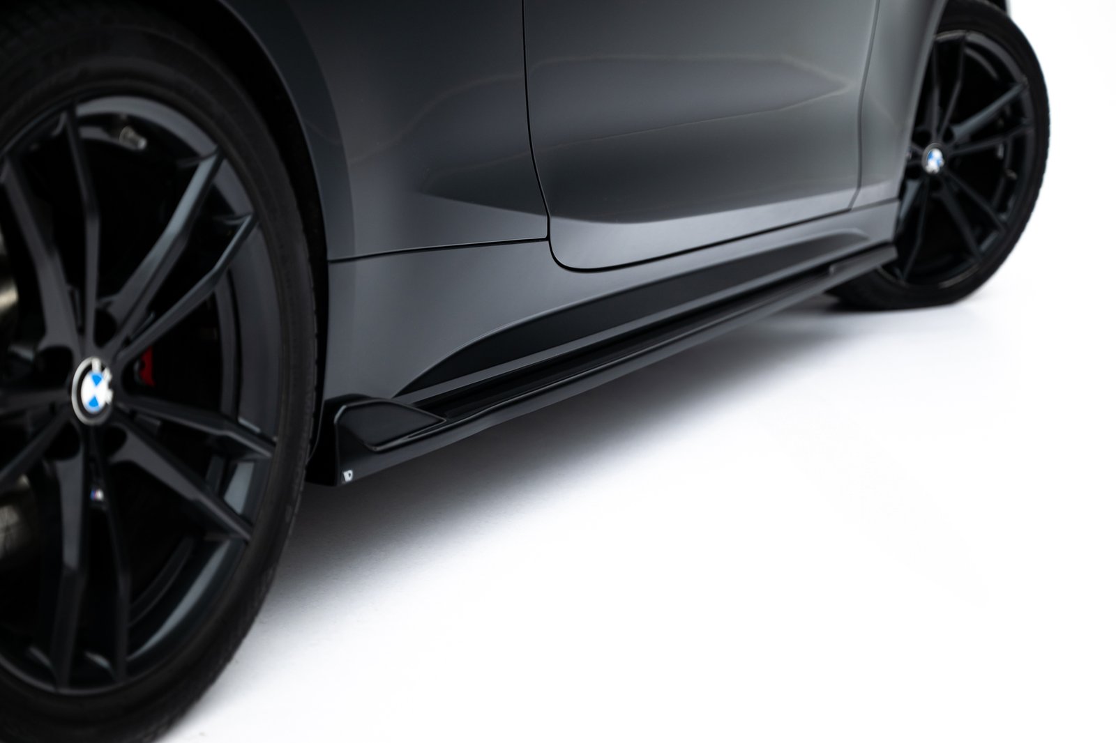 Faldones Laterales con Difusor BMW 4 M-Pack / M440i G22 / G23 / G22 Facelift / G23 Facelift - Imagen 3