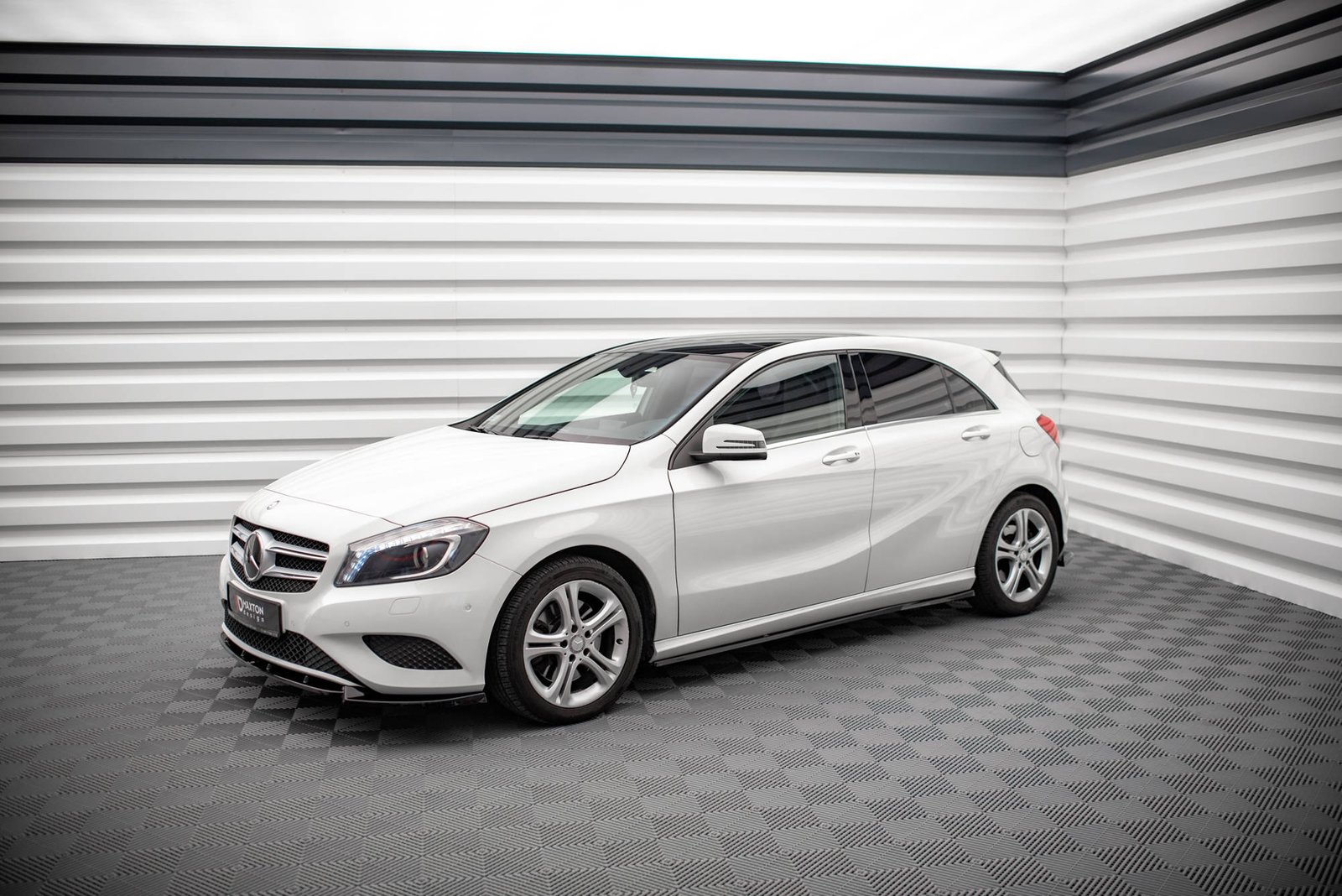 Faldones Laterales con Difusor Mercedes-Benz A W176 - Imagen 2