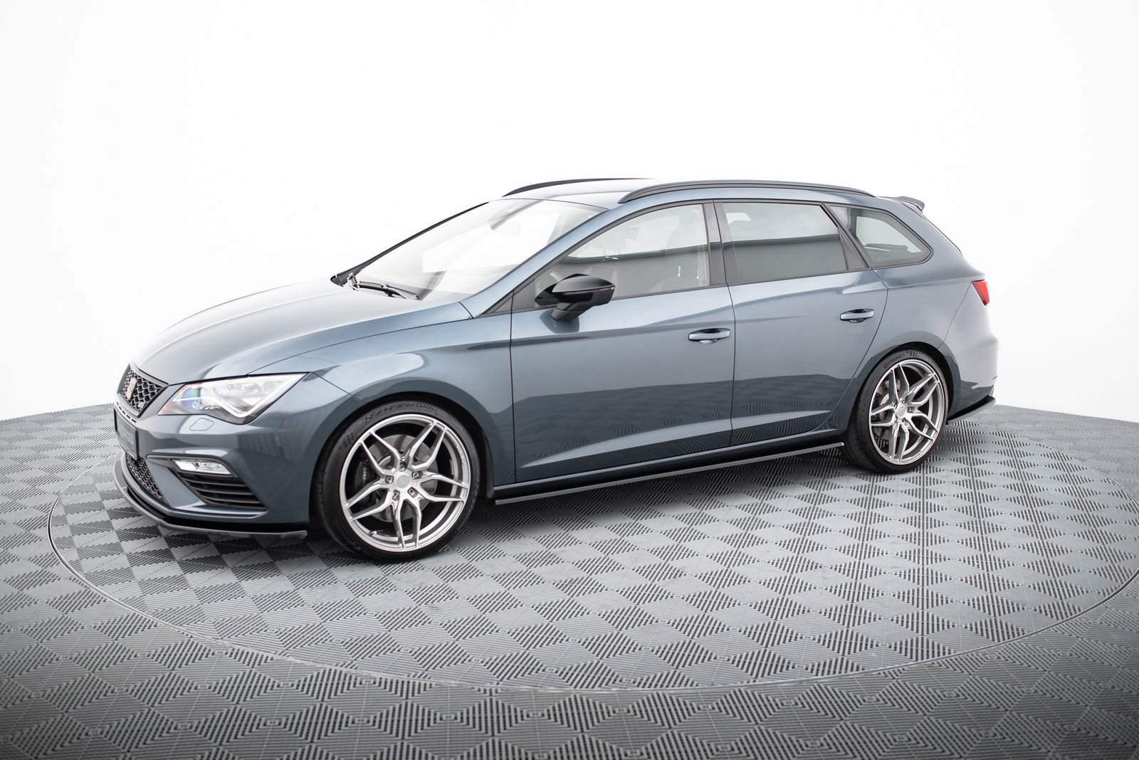 Faldones Laterales con Difusor Seat Leon Mk3 Cupra/ FR Facelift - Imagen 2