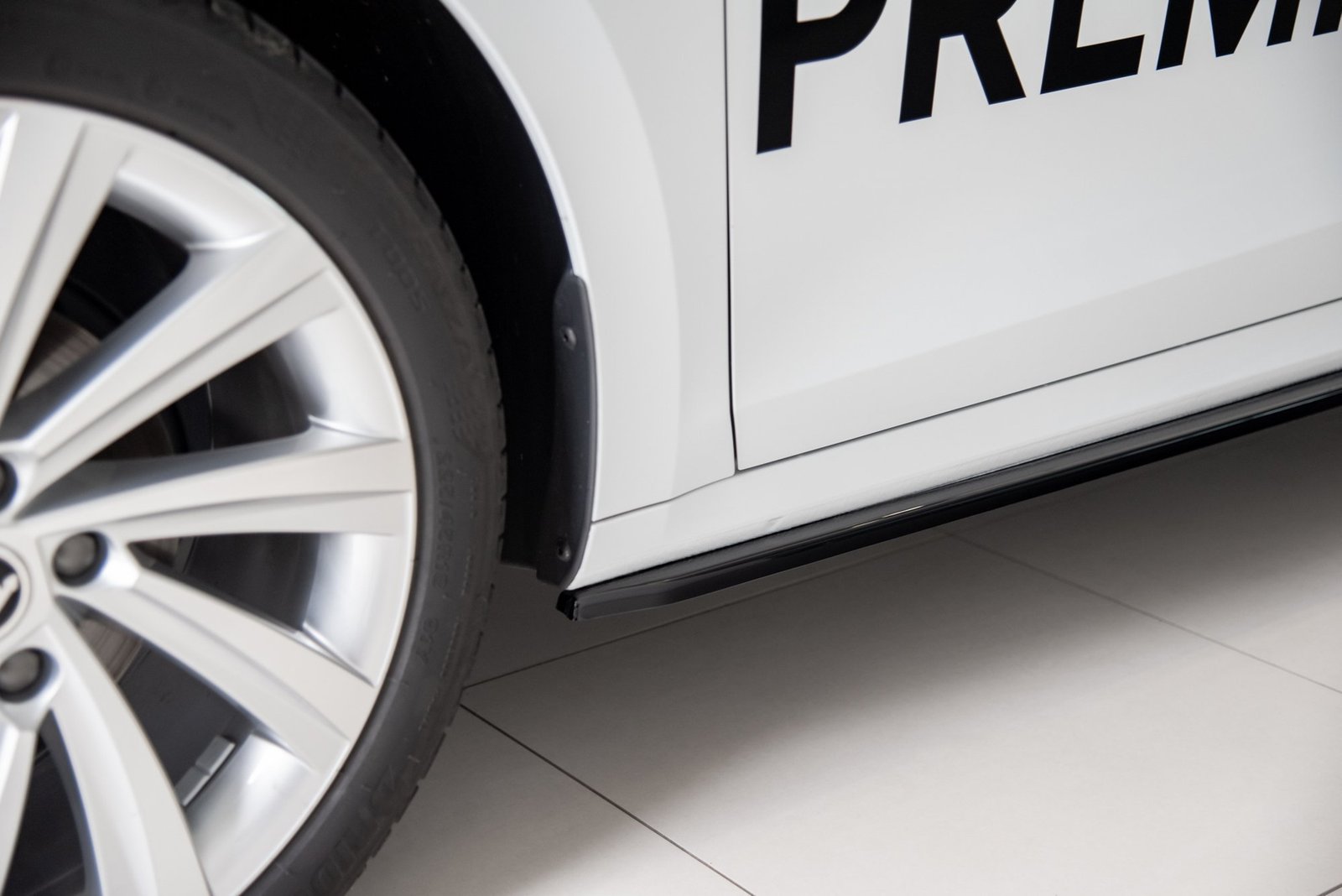 Faldones Laterales con Difusor Skoda Octavia Mk4 - Imagen 5