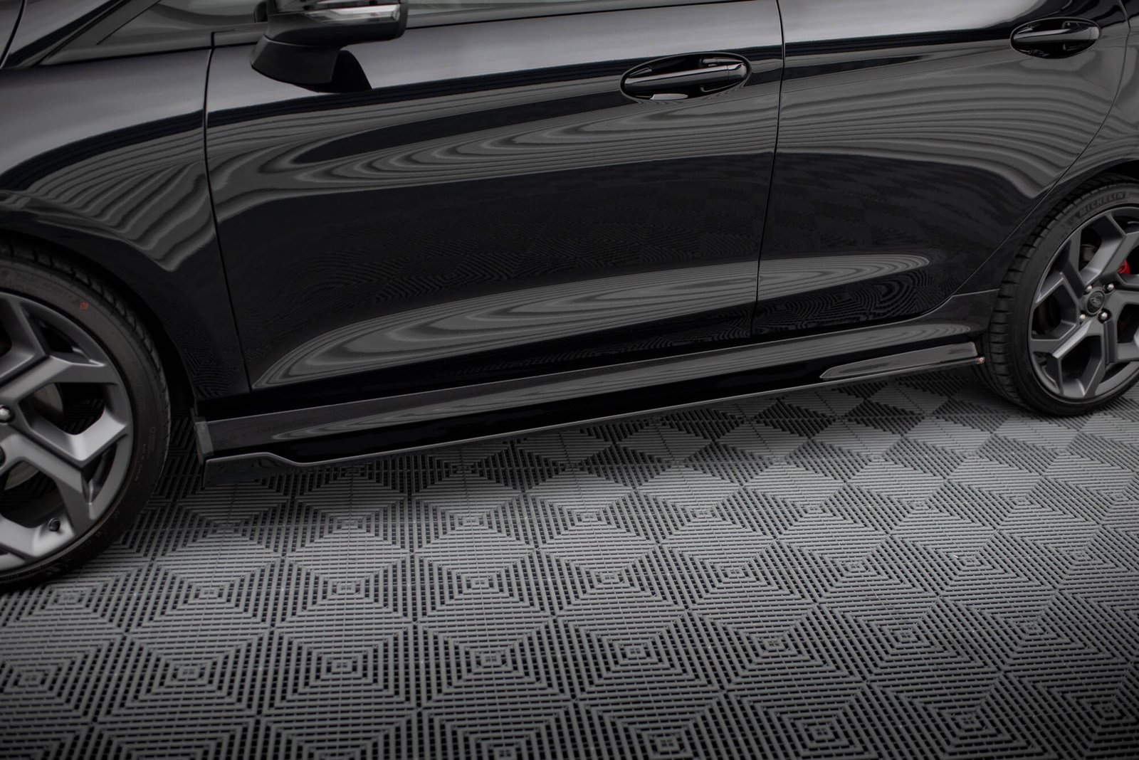 Faldones Laterales con Difusor Ford Fiesta Mk8 ST / ST-Line